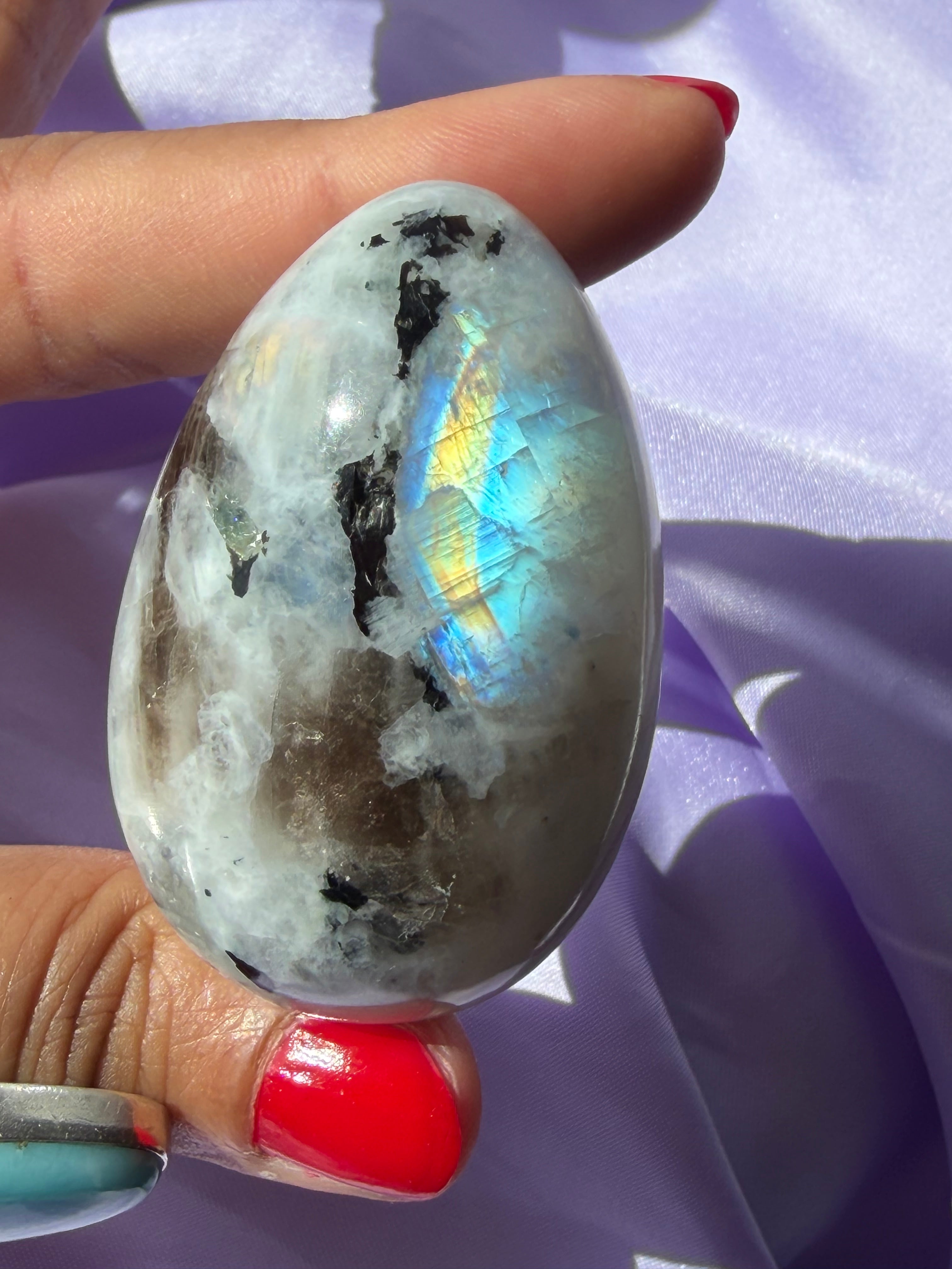Premium Flashy Rainbow Moonstone Egg – Natural Crystal Display Piece from India, D
