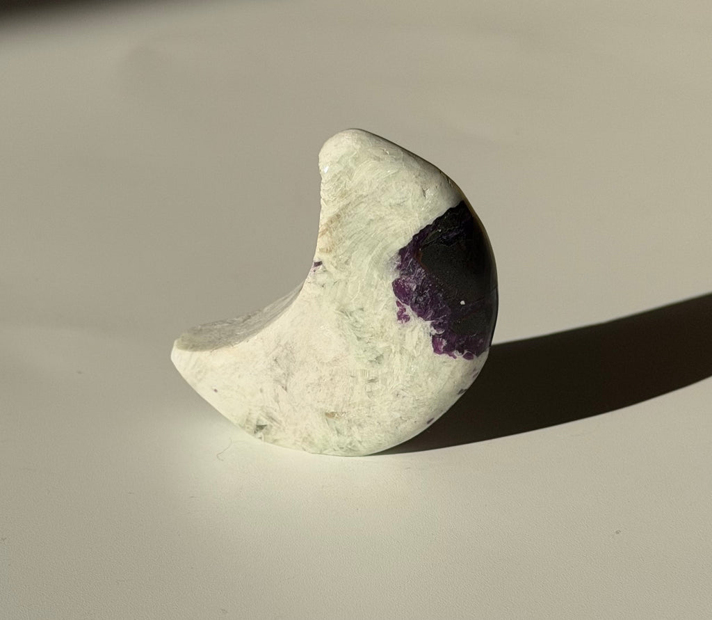 Rare Kammererite Standing Moon from Turkey, c