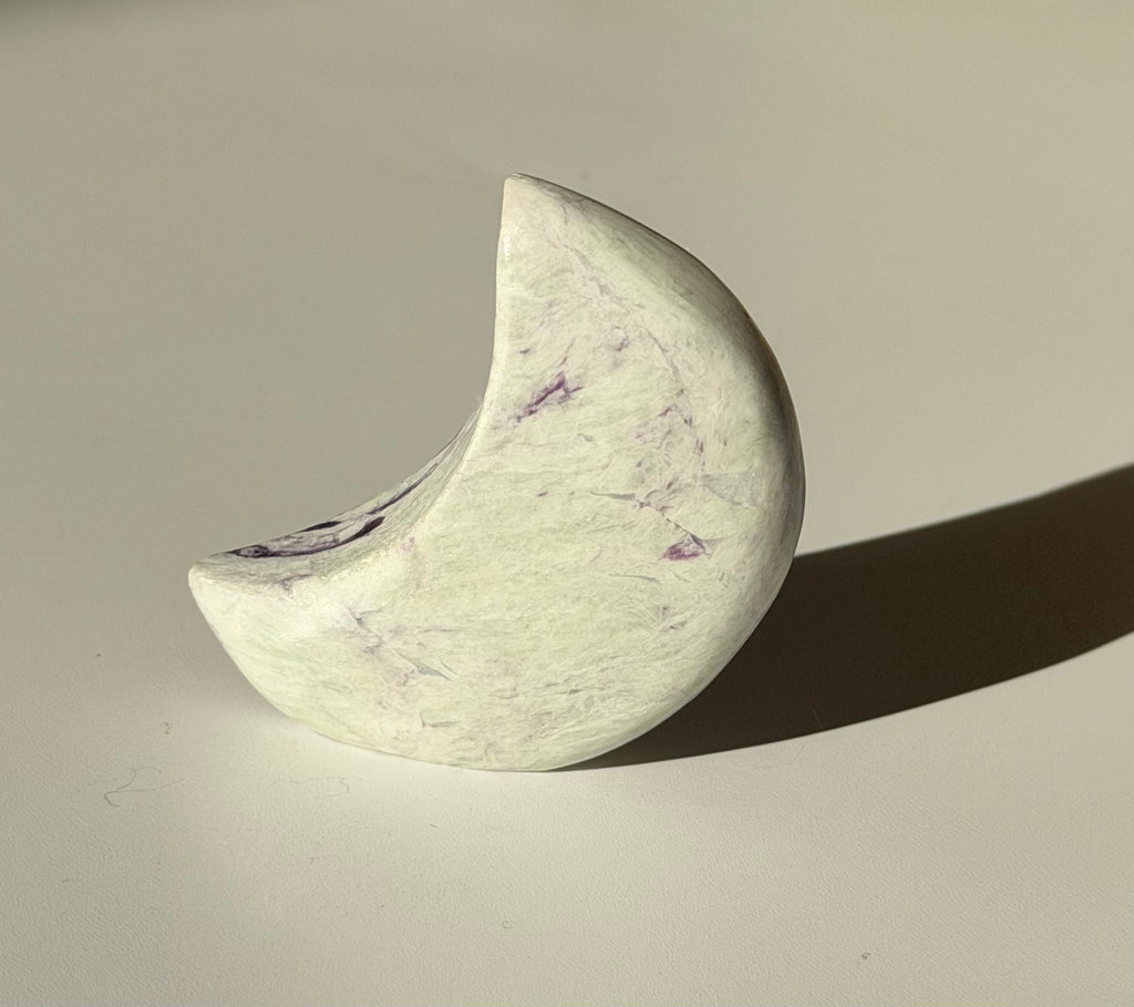 Rare Kammererite Standing Moon from Turkey, e